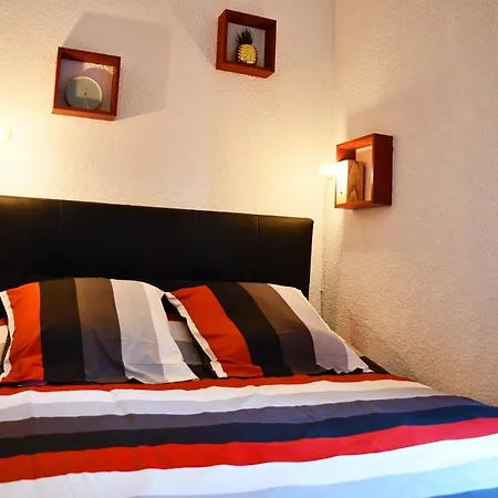 アパート L'aparte H24,cosy,port,plage,wifi,netflix