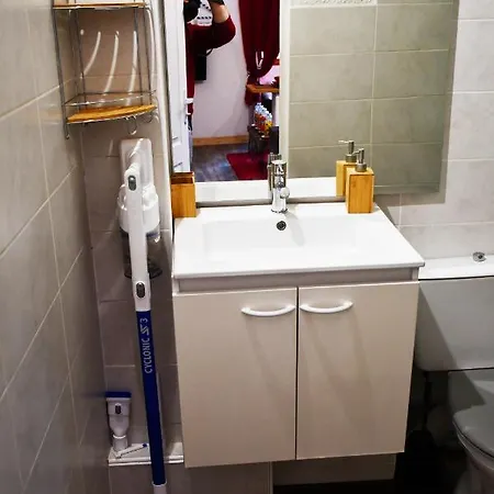 L'aparte H24,cosy,port,plage,wifi,netflix アパート